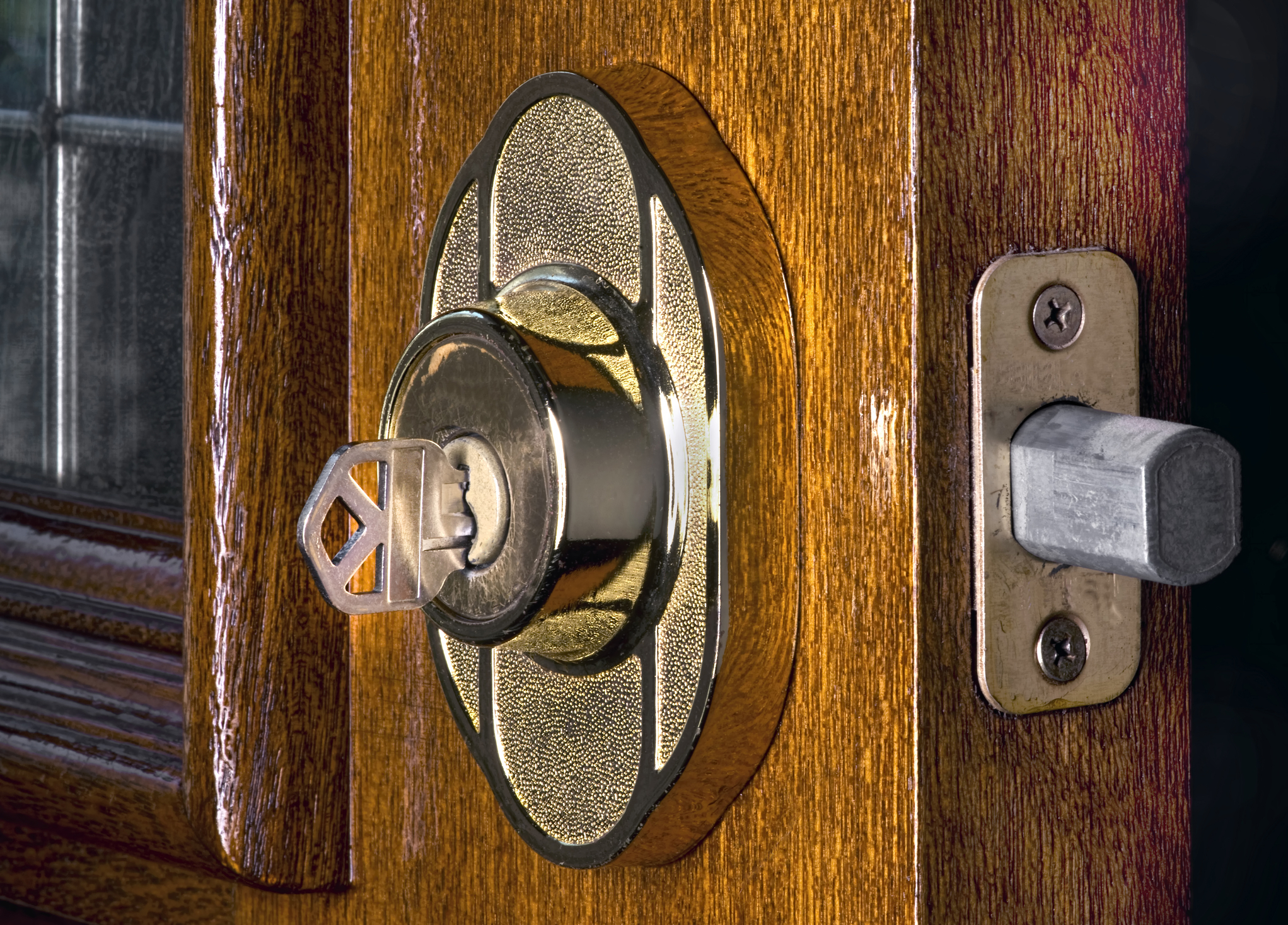 deadbolt on door